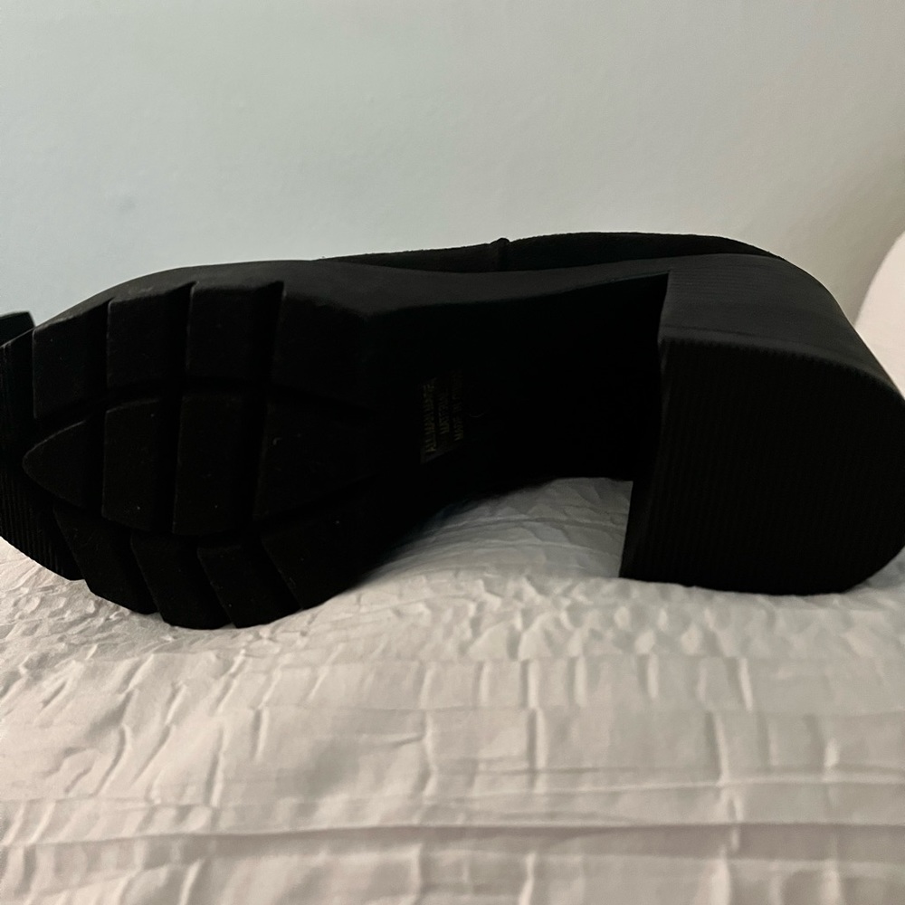 Black suede boot